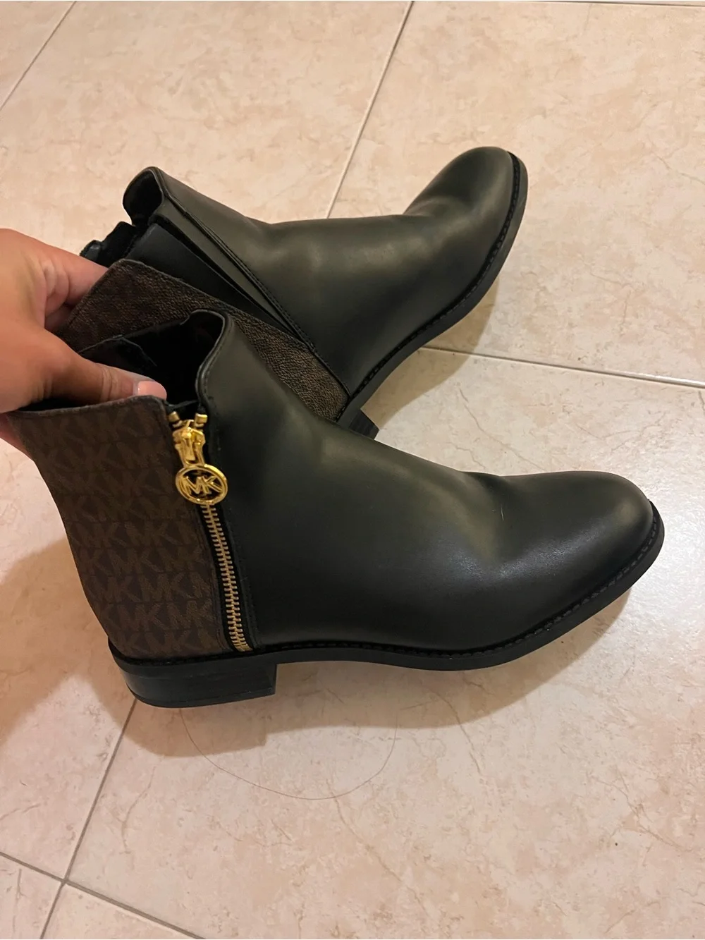Michael Kors stylish michael